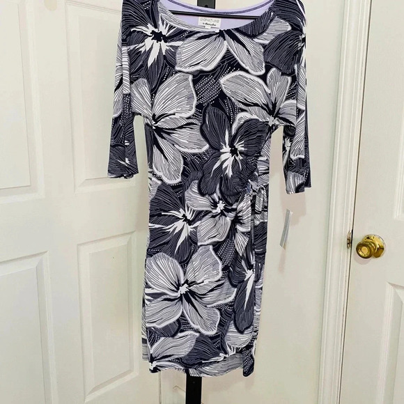Signature by Robbie Bee Navy Blue and White Dress Size Medium - Picture 7 of 11